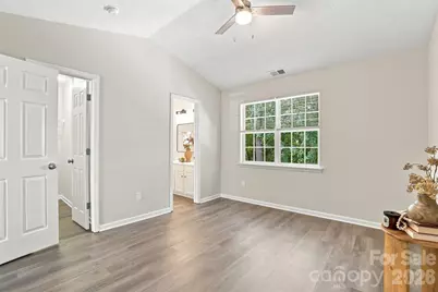 6766 Cypress Tree Lane, Charlotte, NC 28215 - Photo 15