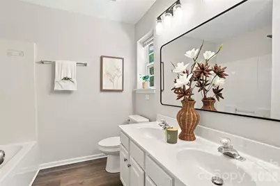 6766 Cypress Tree Lane, Charlotte, NC 28215 - Photo 17