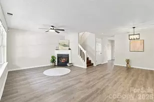6766 Cypress Tree Ln, Charlotte, NC 28215 - Photo 5