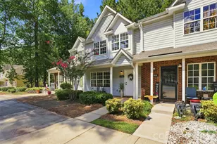 6766 Cypress Tree Ln, Charlotte, NC 28215 - Photo 3