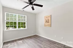 6766 Cypress Tree Ln, Charlotte, NC 28215 - Photo 23