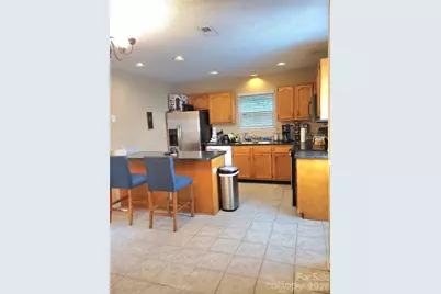 3840 Mosscroft Lane, Charlotte, NC 28215 - Photo 17