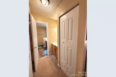 3840 Mosscroft Lane, Charlotte, NC 28215 - Photo 25