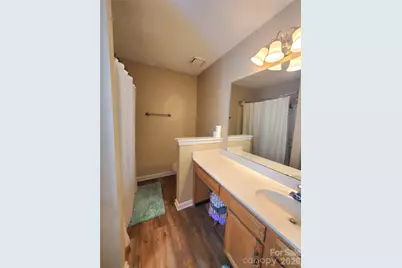 3840 Mosscroft Lane, Charlotte, NC 28215 - Photo 33