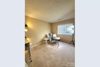 3840 Mosscroft Lane, Charlotte, NC 28215 - Photo 31