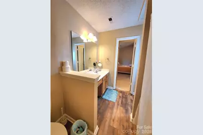 3840 Mosscroft Lane, Charlotte, NC 28215 - Photo 23