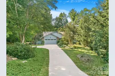 31 Hillcreek Drive, Asheville, NC 28804 - Photo 3