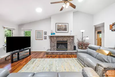 31 Hillcreek Drive, Asheville, NC 28804 - Photo 9
