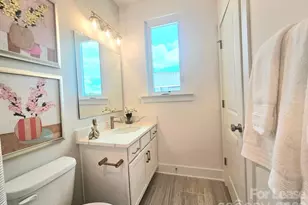 421 Prine Pl, Charlotte, NC 28213 - Photo 13