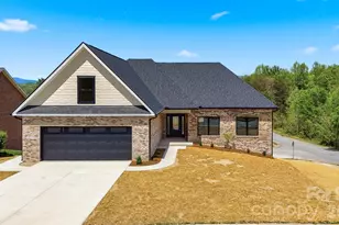 426 Huntington Woods Street SE, Lenoir, NC 28645 - Photo 1