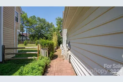 11320 Hunters Landing Drive, Charlotte, NC 28273 - Photo 39