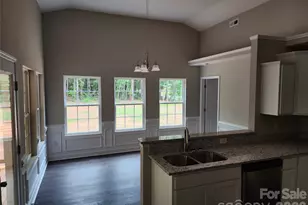 5900 Flamingo Dr, Conover, NC 28613 - Photo 19