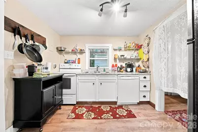 2588 Old Shelby Road, Hickory, NC 28602 - Photo 9