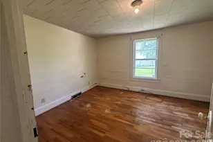 410 Modena St, Gastonia, NC 28054 - Photo 5