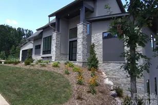 47 Versailles Ln, Asheville, NC 28804 - Photo 3