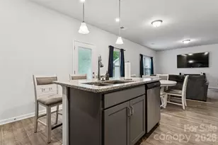 6100 Gala Ln, Charlotte, NC 28215 - Photo 11