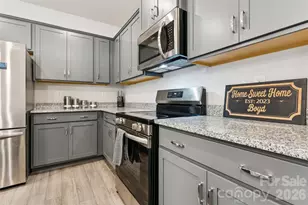 6100 Gala Ln, Charlotte, NC 28215 - Photo 9