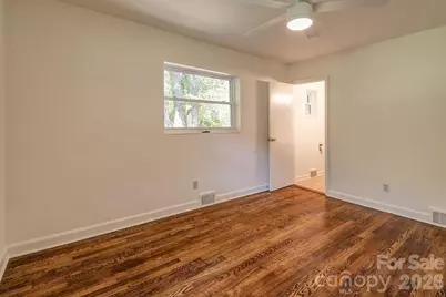 10 Meadowview Road, Asheville, NC 28804 - Photo 17