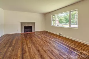 10 Meadowview Rd, Asheville, NC 28804 - Photo 5