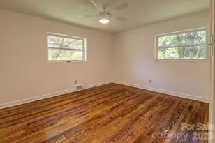 10 Meadowview Rd, Asheville, NC 28804 - Photo 19