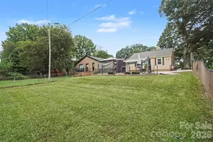 2101 Highland St, Charlotte, NC 28208 - Photo 11