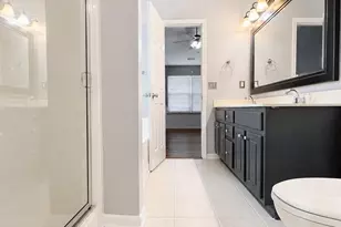8946 Meadowmont View Dr, Charlotte, NC 28269 - Photo 17
