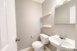 8946 Meadowmont View Dr, Charlotte, NC 28269 - Photo 19