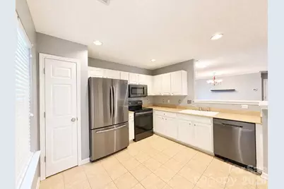 8946 Meadowmont View Drive, Charlotte, NC 28269 - Photo 13