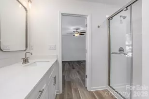 2025 Bishop Madison Ln, Charlotte, NC 28216 - Photo 17