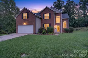 8100 Laurel Run Dr, Charlotte, NC 28269 - Photo 1