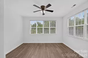 8100 Laurel Run Dr, Charlotte, NC 28269 - Photo 17