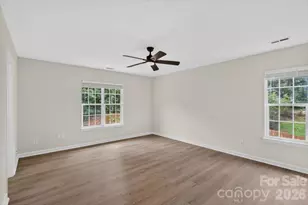8100 Laurel Run Dr, Charlotte, NC 28269 - Photo 27