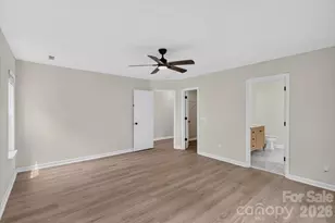 8100 Laurel Run Dr, Charlotte, NC 28269 - Photo 29