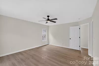 8100 Laurel Run Drive, Charlotte, NC 28269 - Photo 23