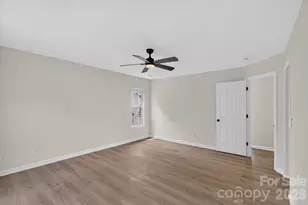 8100 Laurel Run Dr, Charlotte, NC 28269 - Photo 23