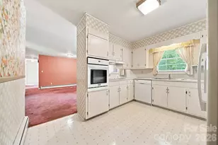 434 Mountain View Dr, Morganton, NC 28655 - Photo 9