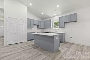 505 E Dunlap St, Lancaster, SC 29720 - Photo 3