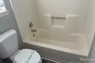 9500 Pondside Ln, Charlotte, NC 28213 - Photo 3