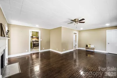 317 E 4th Avenue, Gastonia, NC 28054 - Photo 9