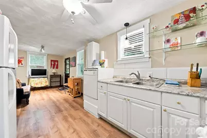 2588 Old Shelby Road, Hickory, NC 28602 - Photo 17