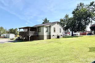 371 Sulphur Springs Rd, Hiddenite, NC 28636 - Photo 23