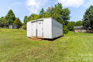 3009 Drake Dr, Stanley, NC 28164 - Photo 7