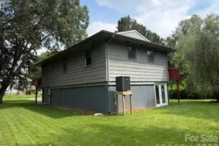 65 Spencer St, Clyde, NC 28721 - Photo 3