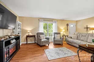 47 Fox Rd, Asheville, NC 28804 - Photo 7