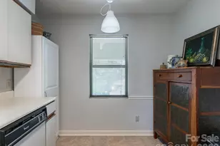 1406 Abbey Cir, Asheville, NC 28805 - Photo 15