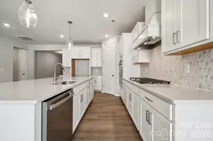 17017 Walker Wylie Dr, Charlotte, NC 28278 - Photo 7