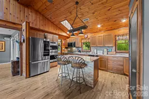 263 Pilgrims Ln, Burnsville, NC 28714 - Photo 3