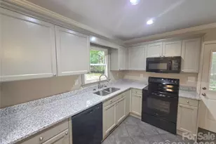 733 Crestwood Ave, Gastonia, NC 28054 - Photo 7