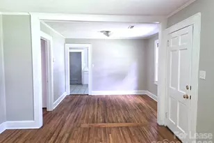 244 Dakota St, Charlotte, NC 28216 - Photo 3