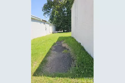 4 Roosevelt Street N, York, SC 29745 - Photo 11